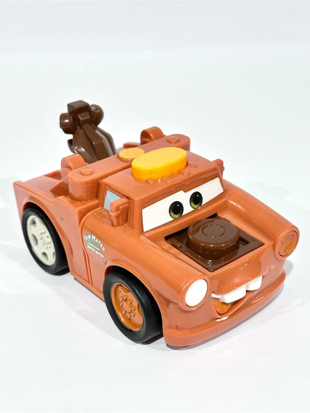 Fisher Price Disney Pixar Cars 2 Talking Flashlight Mater Truck